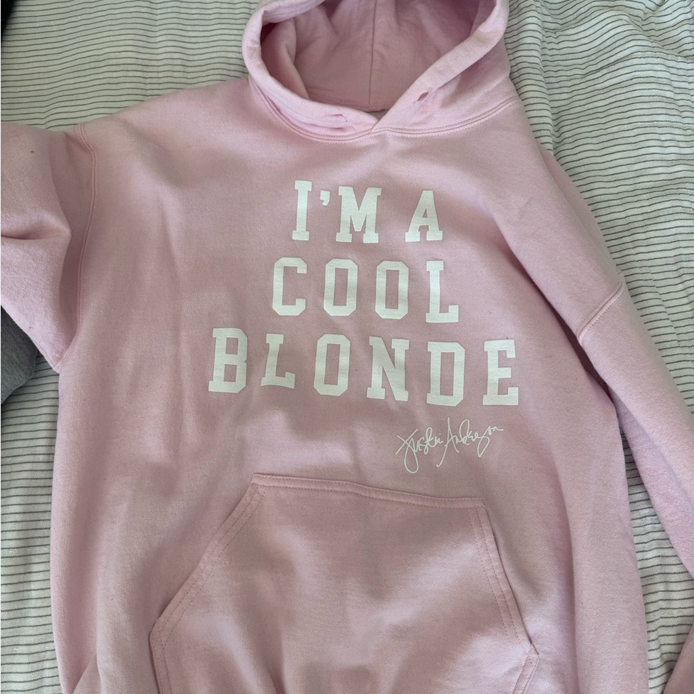 Pink Hoodie “I’m a cool blonde” Justin Andersen